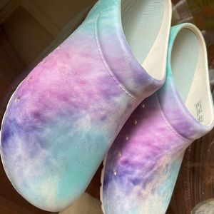 DANSKO FOAM CLOGS, LIKE NEW
